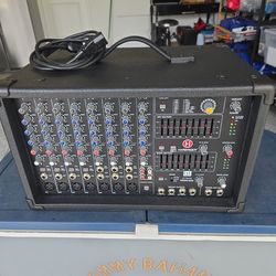 Harbinger LP7800 Powered Mixer