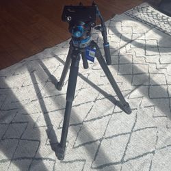 Benro Professional Tripod 