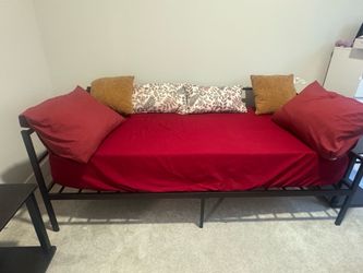 Day bed and bed frame