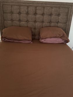 Queen bed /mattess -colchón y cama