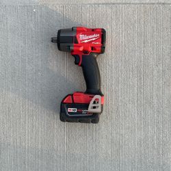 Milwaukee M18 FUEL Gen-2 18V Lithium-Ion Brushless Cordless Mid Torque 1/2 in. Impact Wrench w/Friction Ring with battery 5.0 AH