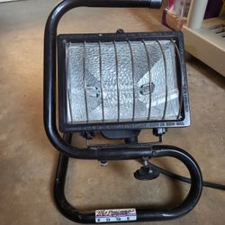 Flourescent Lamp On Rotating Stand Suitable For Wet Locations