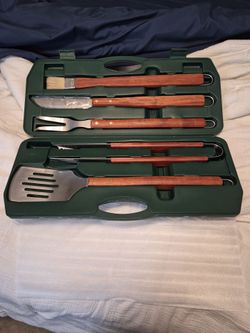 Unbranded stainless grill set