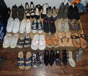 23 Pairs of shoes Nike Fila Converse