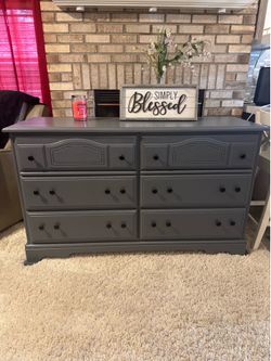 ✨✨GORGEOUS GRAY SOLID WOOD LONG 6 DRAWER DRESSER✨✨