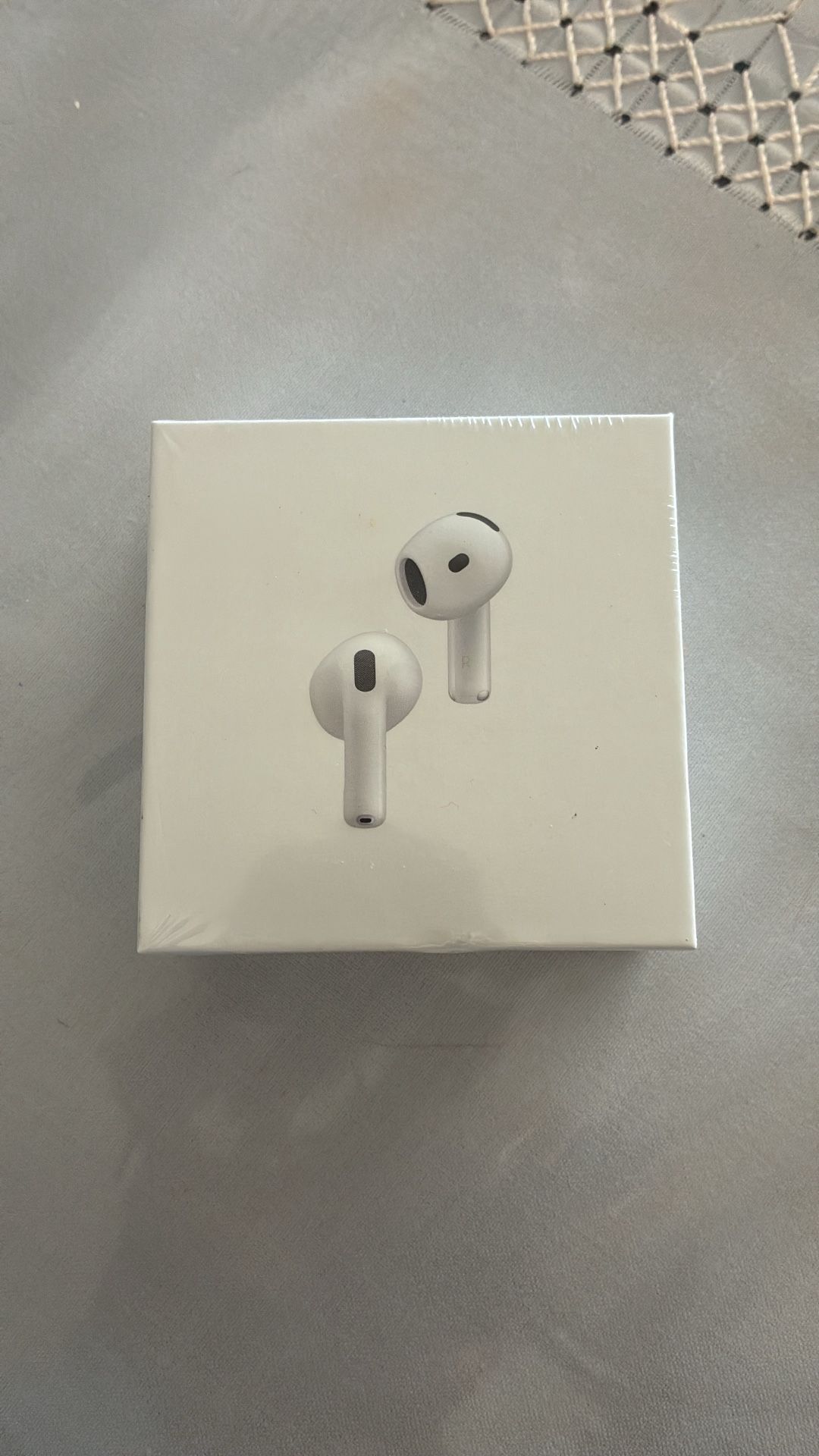 Apple AirPods 4 ANC