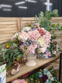 ✨ Extra-Large Pedestal Floral Arrangement – Blush & Neutral