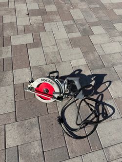 Skilsaw 7 1/4 worm-drive circular saw