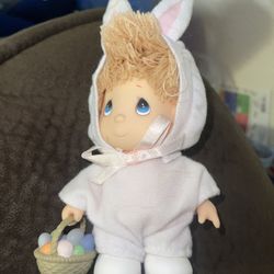 Precious Moments Figurine 