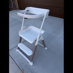 Boon Stand Up Tower For Toddlers 