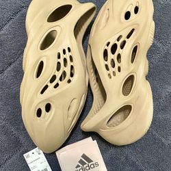 Adidas Yeezy Foam Runner “Ochre” Size  10M