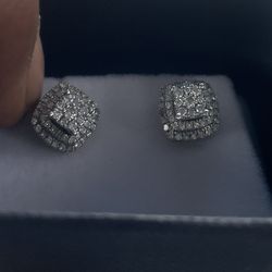 Diamond studded earrings 1.0 carat in total.