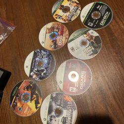Assorted Xbox 360 & XBOX Game Discs & Accessories