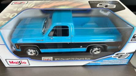 Maisto C10 1974 1:18 Diecast