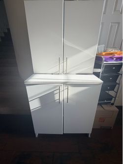 Top and bottom cabiet