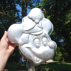 Wilton mickey mouse cake cheap pan