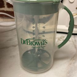 Dr. browns Formula Mixer Pitcher. 