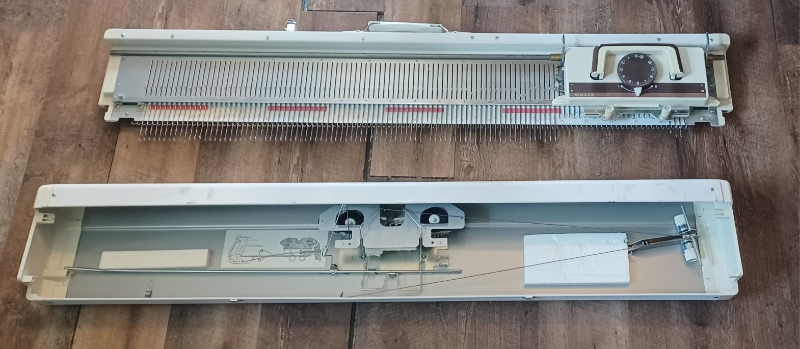 Singer Chunky Knitter Model 151