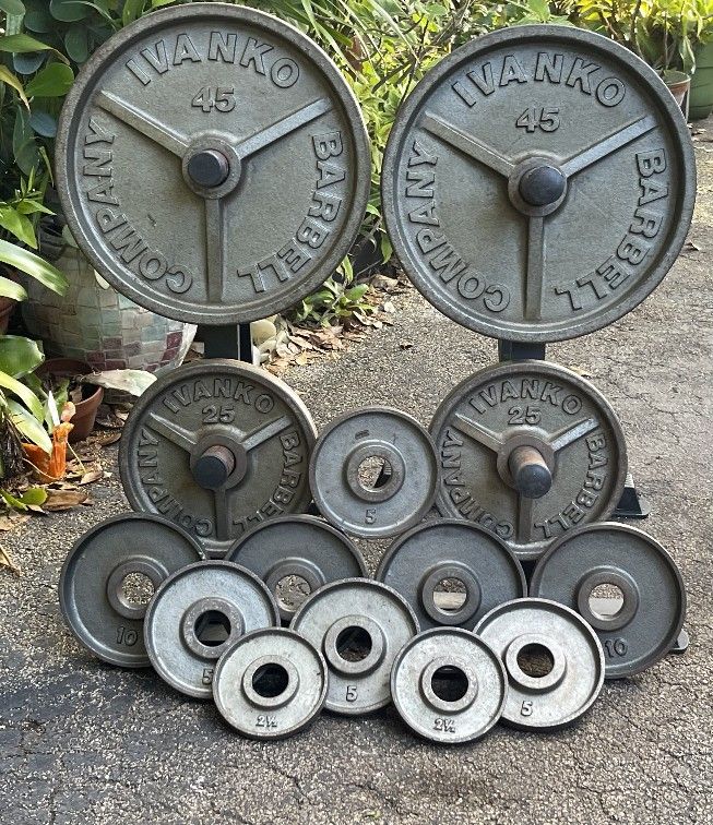 SET OF CLASSIC IVANKO OLYMPIC PLATES (PAIRS OF ) : 45s 25s 2.5s & (4) 10s (4) 5s