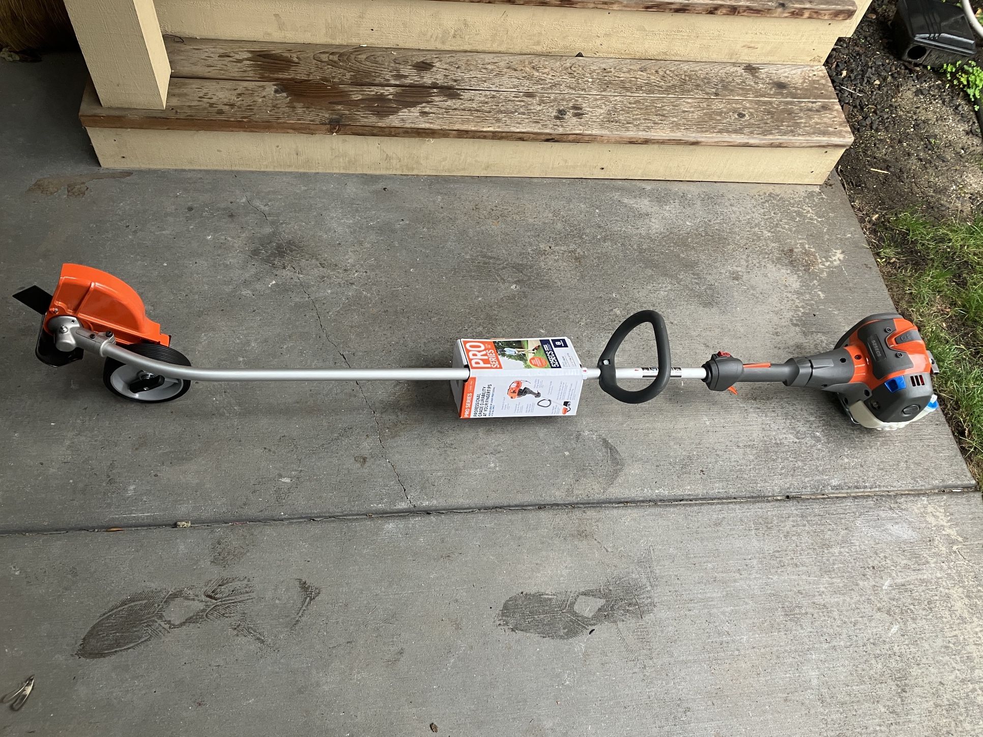 Husqvarna Gas Commercial Grade Edger (NEW)
