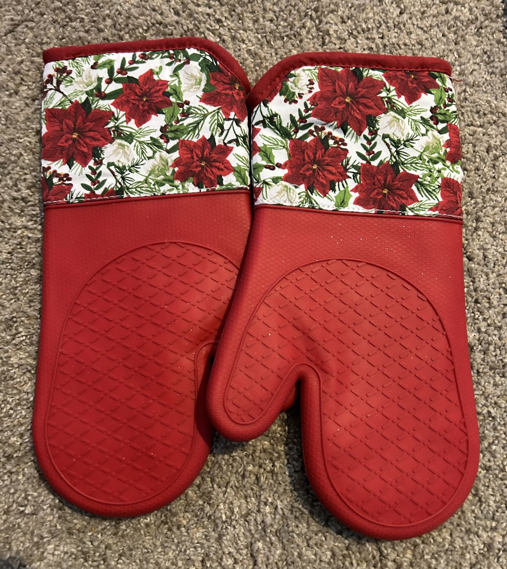 Oven Mitts (brand new)