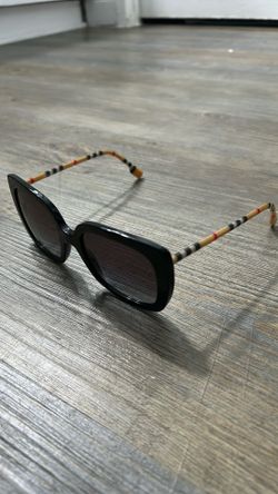 Burberry women’s glasses
