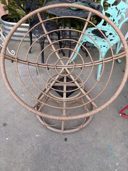 Papasan chair