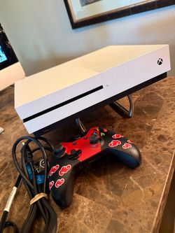 Microsoft Xbox One S 500GB - White Excellent working condition
