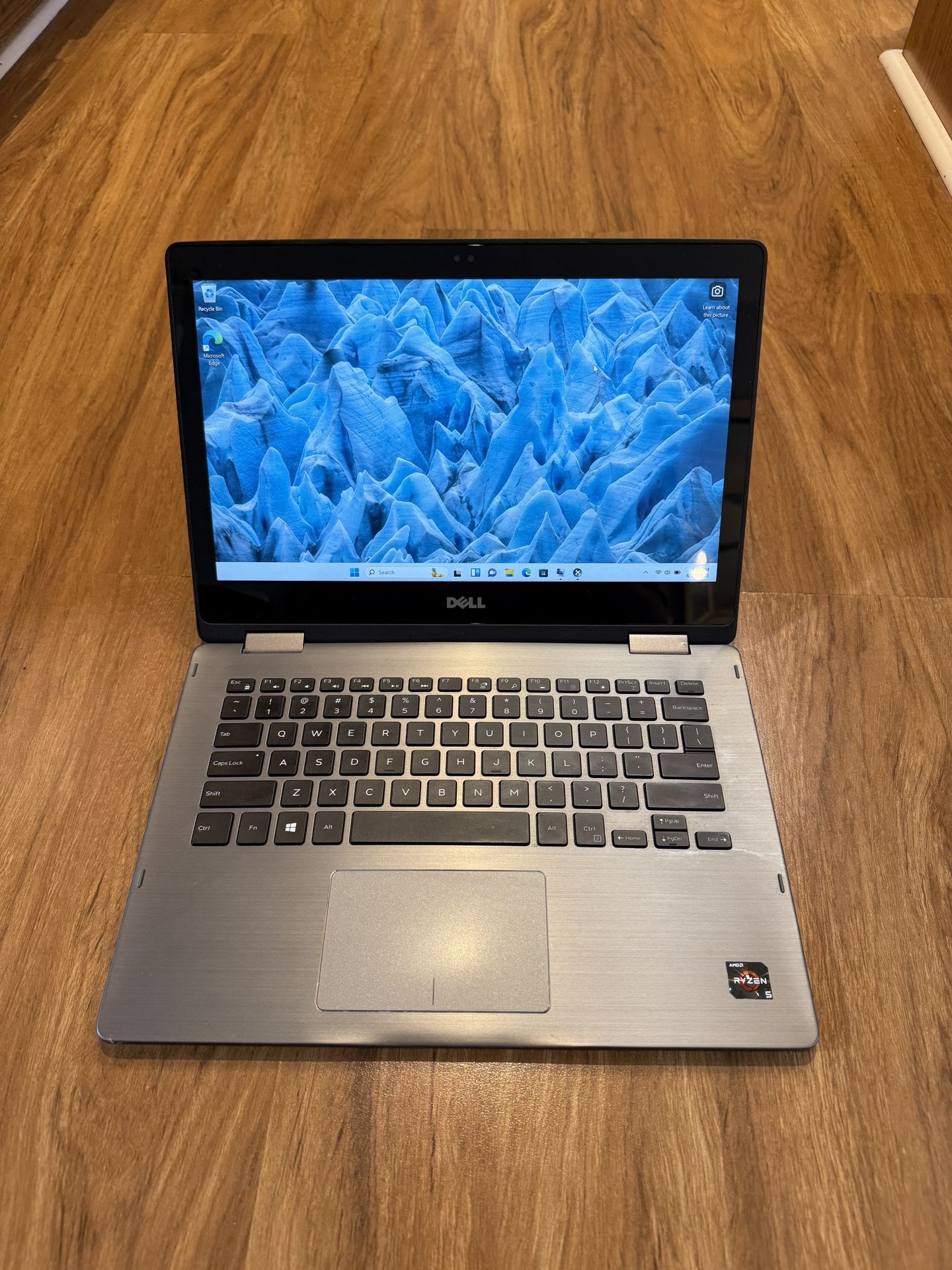 Dell Inspiron 7375 AMD Ryzen 5 16GB Ram 256GB SSD Windows 11 Pro 15” Radeon Vega Touch Screen Laptop with charger in Excellent Working condition!!!!!