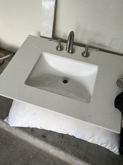 Quartz Bathroom Counter Top