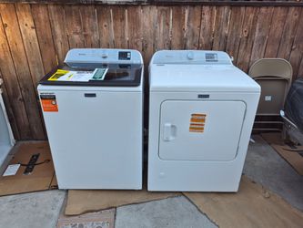 Maytag washer and dryer open box has a lil nick onto corner