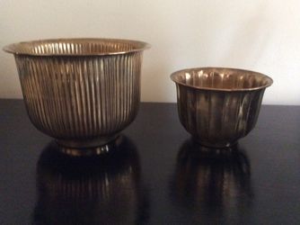 2 Brass containers India one is 5 tall 7 wide other is 31/2 tall 5 wide