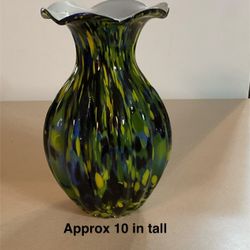 Beautiful 10 Inch Vintage vase