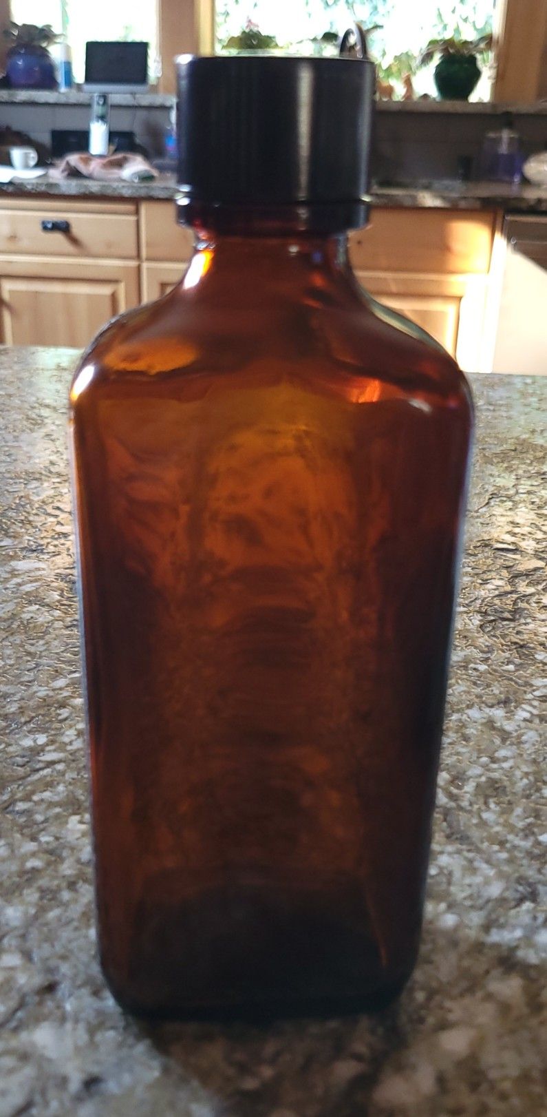 Vintage Amber Glass Apothecary Medicine Bottle
w/ Screw On Lid/top