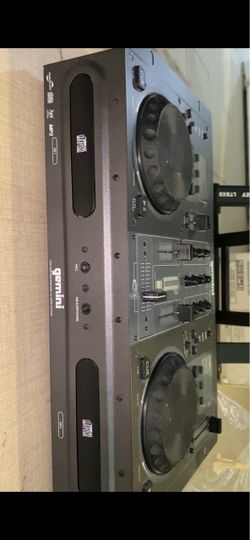 Gemini CDM-3250 Dual CD Player Mixing Console with case and stand