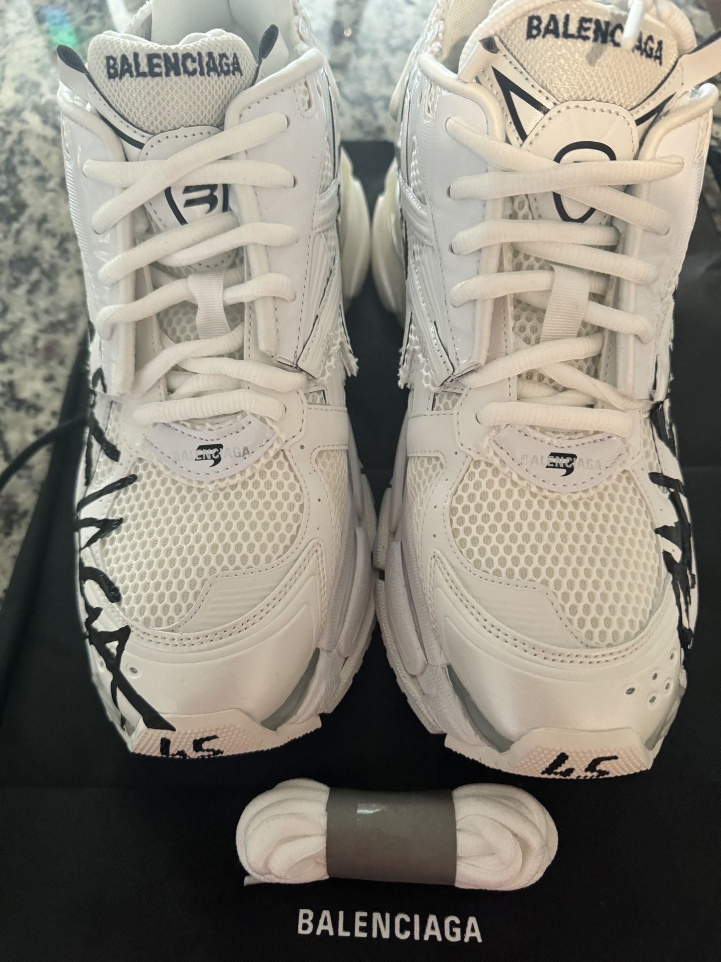 Balenciaga Runners Graffiti