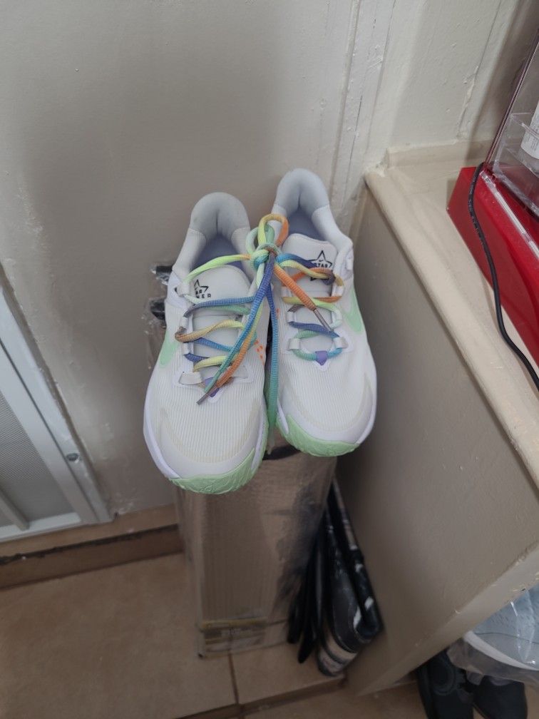 Nike Star Runner Size 3.5