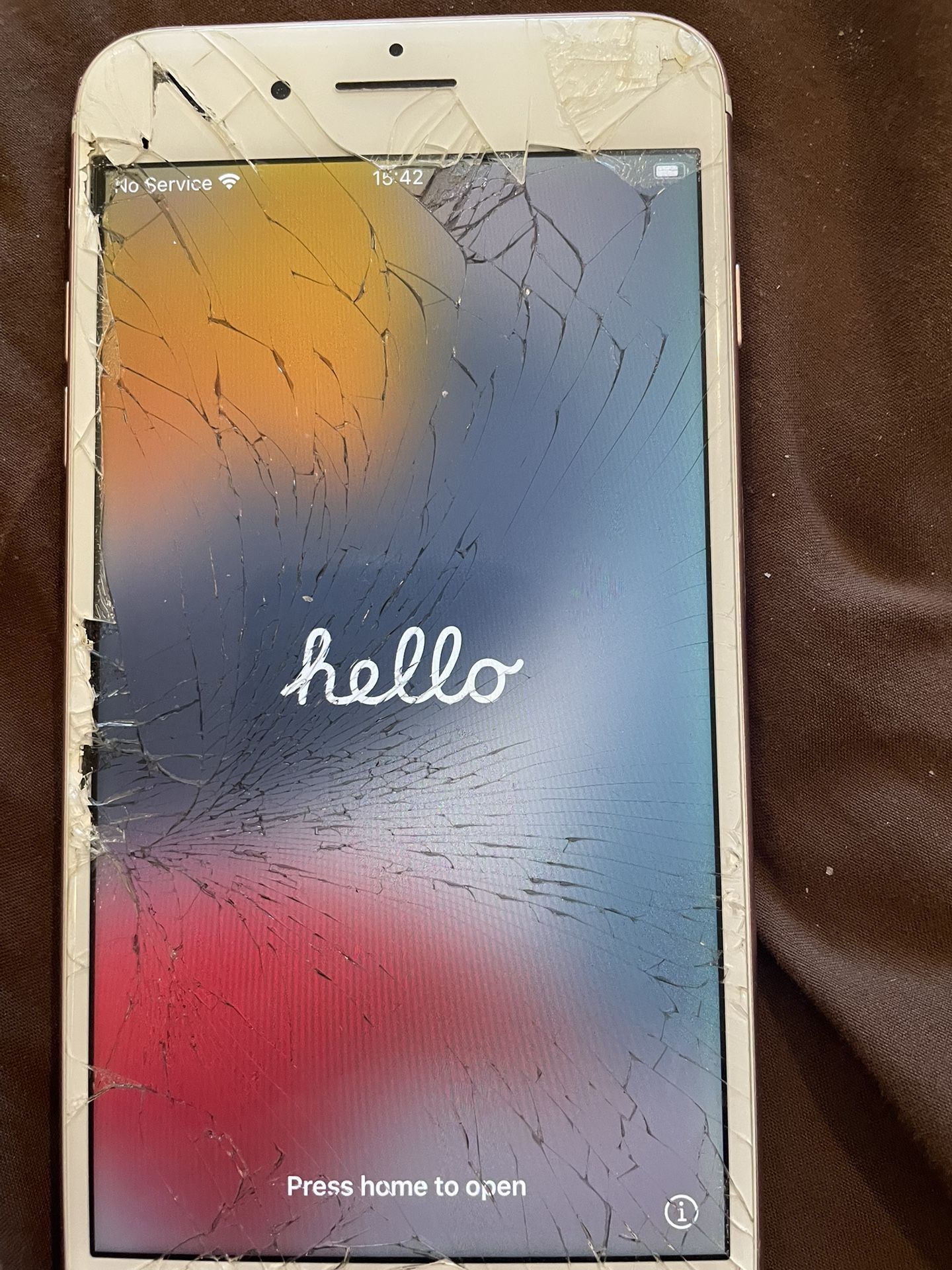 iPhone 7+ Works Great 👍 Only Crack In Front Works Any Carry No Charge 45$ As Is