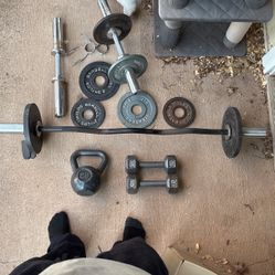 Weight Lifting Home Gym Set Up 
