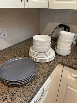 Stoneware plates and bowls