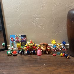 Super Mario And Sonic Toy Lot + Extras 