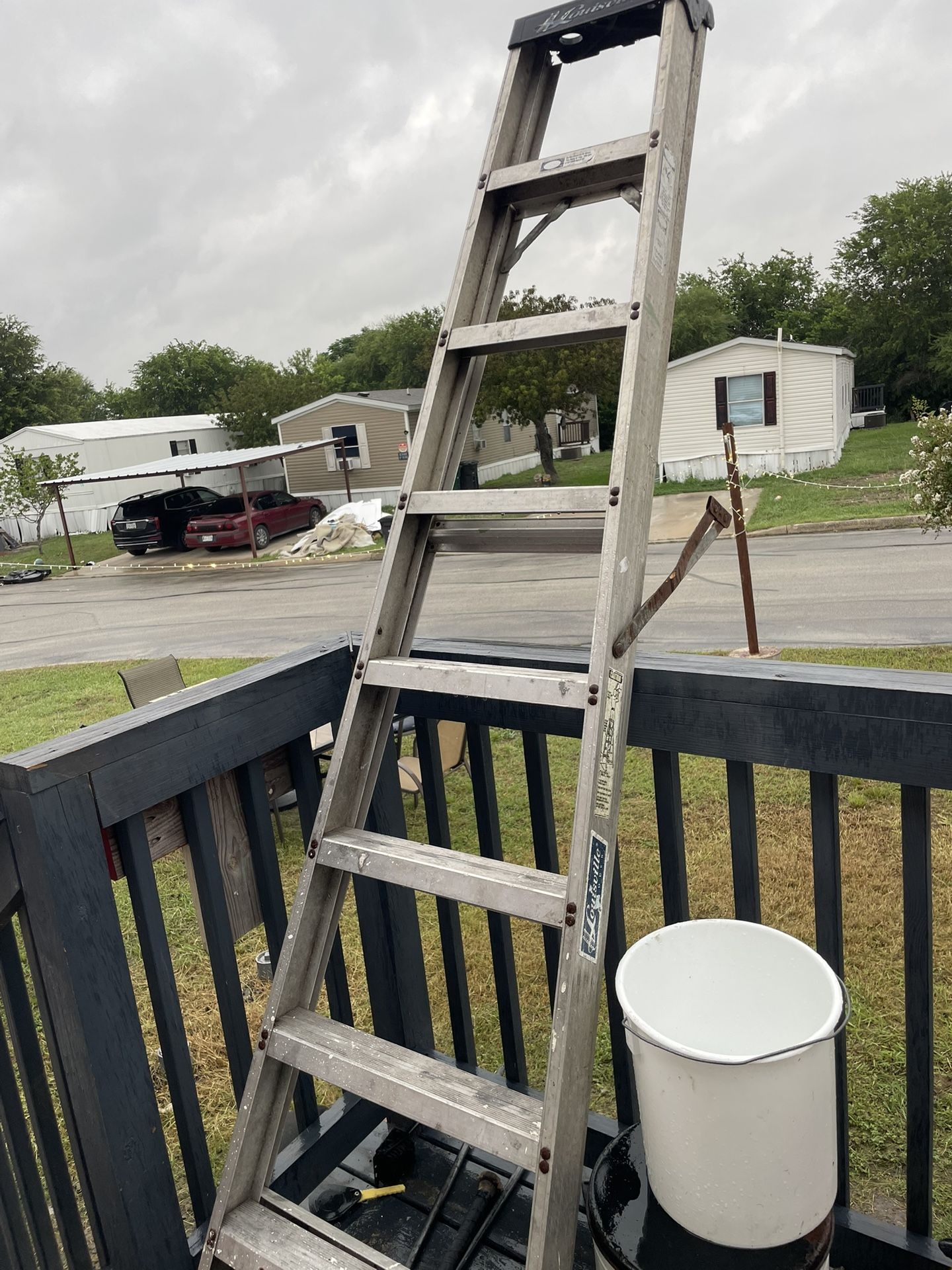 Louisville 8 Foot Ladder