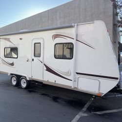 2008 Summit by Thor 26RB 27”