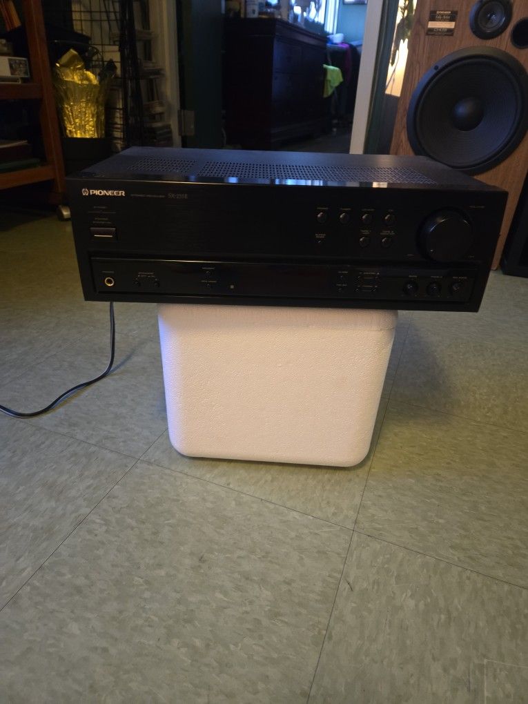 Pioneer Stereo Receiver