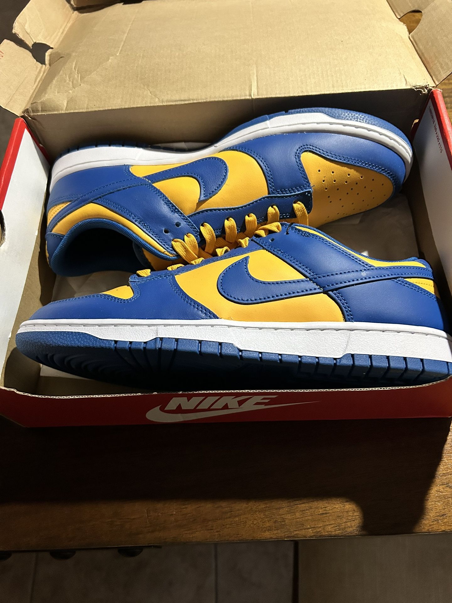 Nike Dunk Low UCLA 