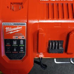 Milwaukee Fuel Battery Back Pack Vacuum
