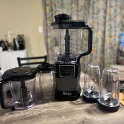 Ninja Kitchen System with Auto IQ Boost and 7-Speed Blender