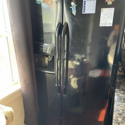 Used Fridge & Dinning Table