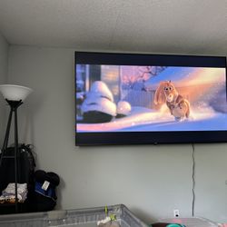86 “ Roku Tv 700$ OBO 