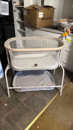 Maxi cost basinet